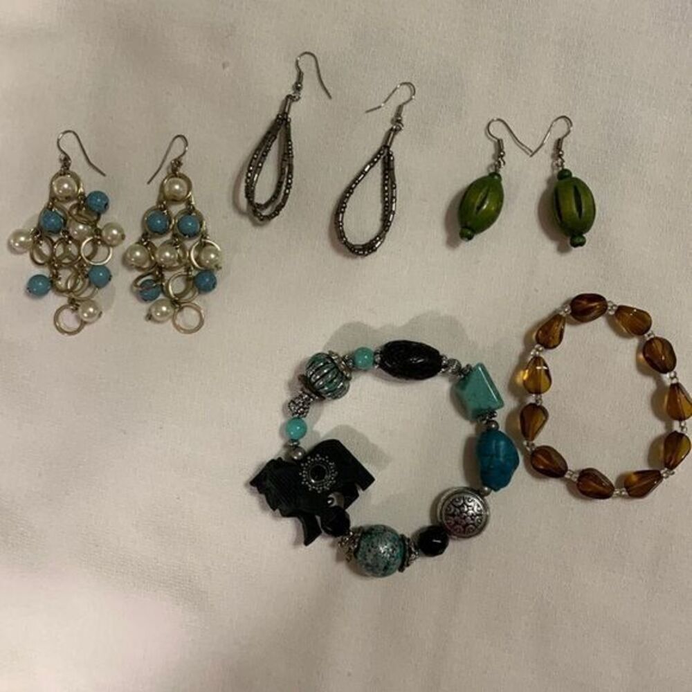 Jewelry bundle: three pairs of pierced rings and two stretch bracelets